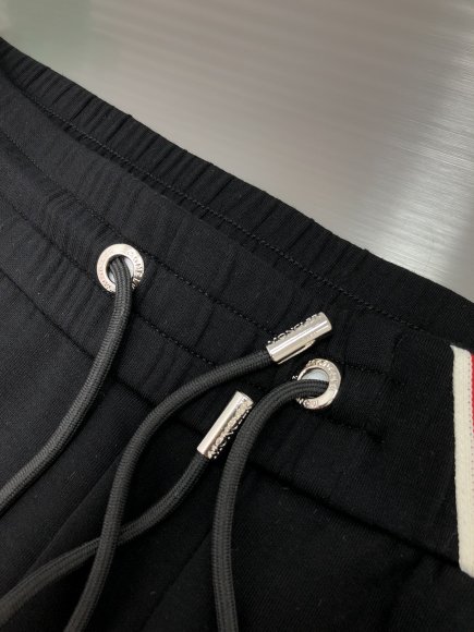 Moncler - Мужской спортивный костюм DZ_2410MO9 Moncler - Мужской спортивный костюм DZ_2410MO9