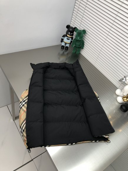 Burberry - Мужской двусторонний жилет пуховик DZ_0512BU2