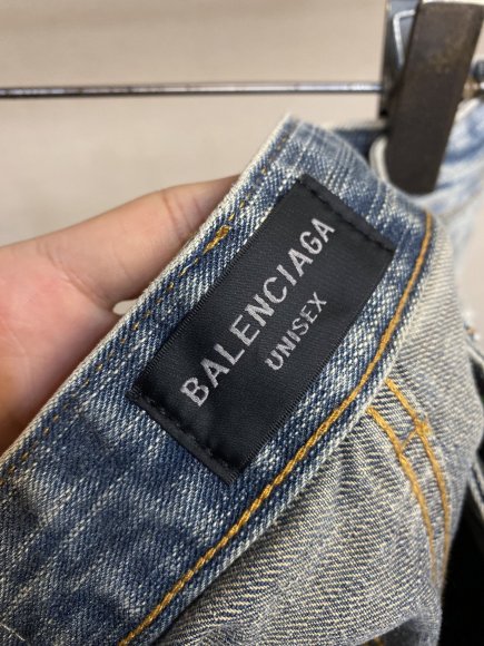 Balenciaga - Мужские штаны джинсы DZ_1702BA5 Balenciaga - Мужские штаны джинсы DZ_1702BA5