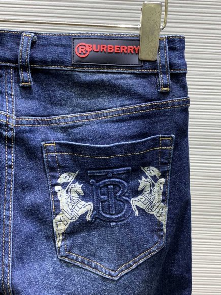 Burberry - Мужские штаны джинсы TI_2811BU3