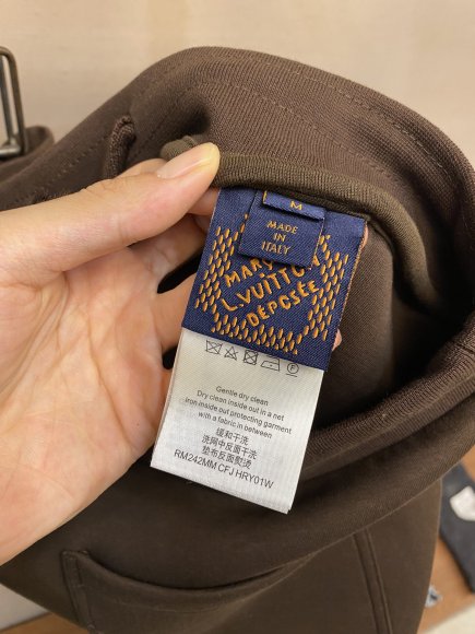 Louis Vuitton - Мужские трикотажные штаны брюки DZ_1109LV6 Louis Vuitton - Мужские трикотажные штаны брюки DZ_1109LV6