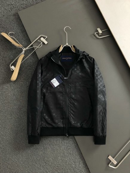 Louis Vuitton - Мужская куртка ветровка DF_0910LV3 Louis Vuitton - Мужская куртка ветровка DF_0910LV3