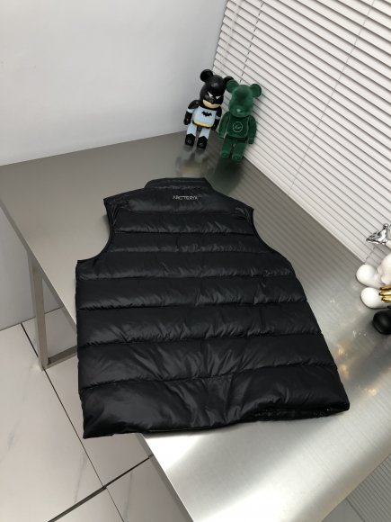 Arcteryx - Мужской жилет пуховик DZ_0512AR3 Arcteryx - Мужской жилет пуховик DZ_0512AR3