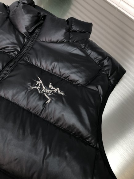 Arcteryx - Мужской жилет пуховик DZ_0512AR3