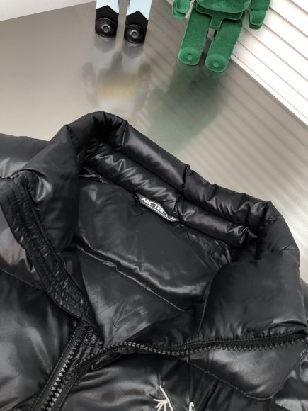 Arcteryx - Мужской жилет пуховик DZ_0512AR3