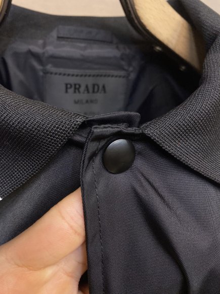 Prada - Мужская куртка ветровка DZ_1702PR6 Prada - Мужская куртка ветровка DZ_1702PR6