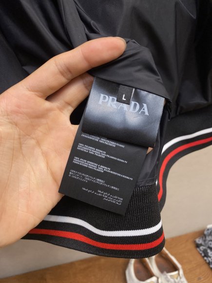 Prada - Мужская куртка ветровка DZ_1702PR6 Prada - Мужская куртка ветровка DZ_1702PR6