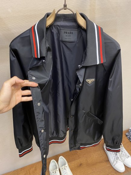Prada - Мужская куртка ветровка DZ_1702PR6 Prada - Мужская куртка ветровка DZ_1702PR6