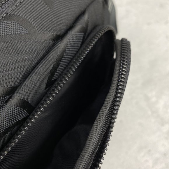 Burberry Сумка - мессенджер BU_1702BU2