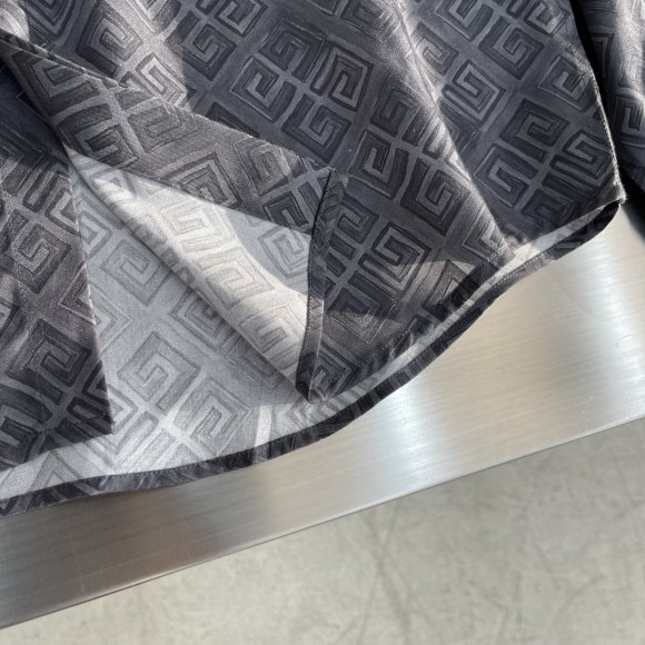 Givenchy - Мужская рубашка DZ_2612GI6 Givenchy - Мужская рубашка DZ_2612GI6