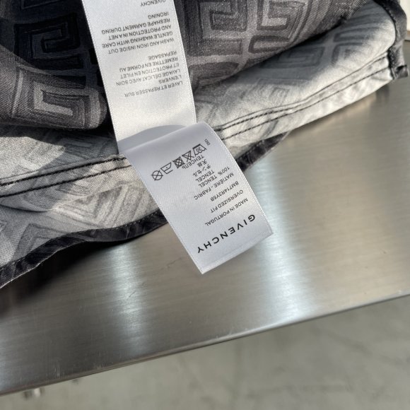 Givenchy - Мужская рубашка DZ_2612GI6 Givenchy - Мужская рубашка DZ_2612GI6