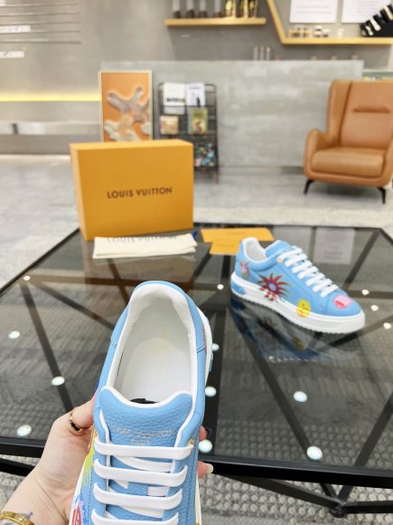 Louis Vuitton - Мужские кроссовки RU_2406LV4 Louis Vuitton - Мужские кроссовки RU_2406LV4