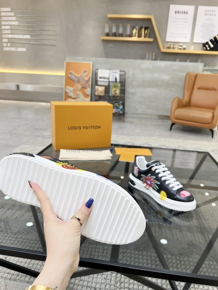 Louis Vuitton - Мужские кроссовки RU_2406LV4 Louis Vuitton - Мужские кроссовки RU_2406LV4