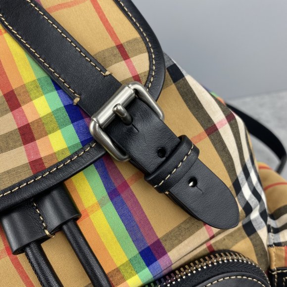 Burberry Сумка- рюкзак BU_1702BU3 Burberry Сумка- рюкзак BU_1702BU3