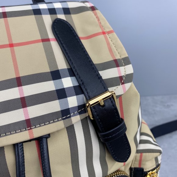 Burberry Сумка- рюкзак BU_1702BU3 Burberry Сумка- рюкзак BU_1702BU3