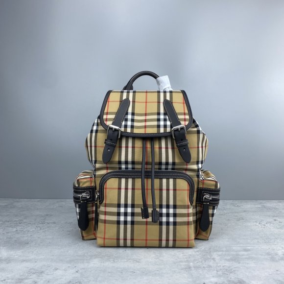Burberry Сумка- рюкзак BU_1702BU3 Burberry Сумка- рюкзак BU_1702BU3