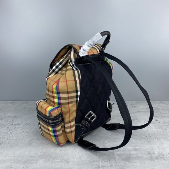 Burberry Сумка- рюкзак BU_1702BU3 Burberry Сумка- рюкзак BU_1702BU3