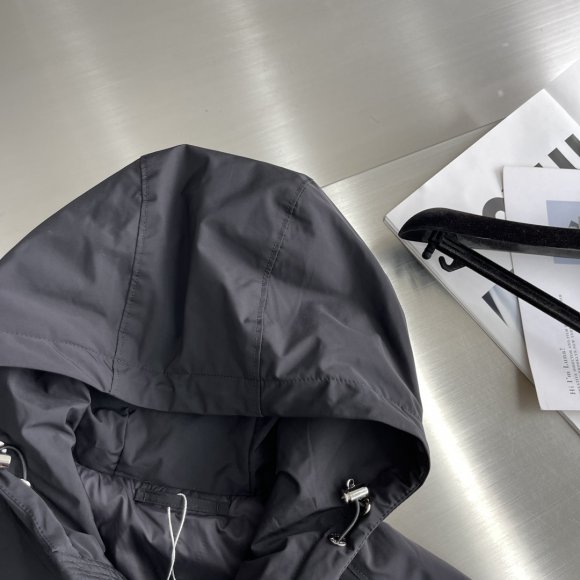 Prada - Мужская куртка ветровка TJ_0609PR3