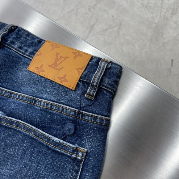 Louis Vuitton - Мужские штаны джинсы DZ_2612LV7 Louis Vuitton - Мужские штаны джинсы DZ_2612LV7