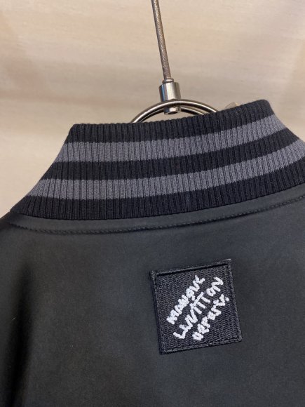 Louis Vuitton - Мужская куртка ветровка бомбер DZ_1702LV8