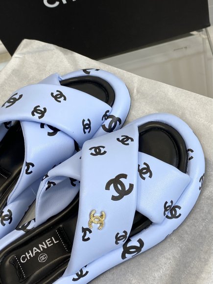 Chanel - Женские шлепанцы ST3_1105CH3