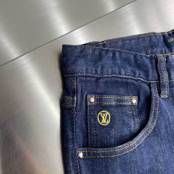 Louis Vuitton - Мужские штаны джинсы DZ_2612LV8 Louis Vuitton - Мужские штаны джинсы DZ_2612LV8