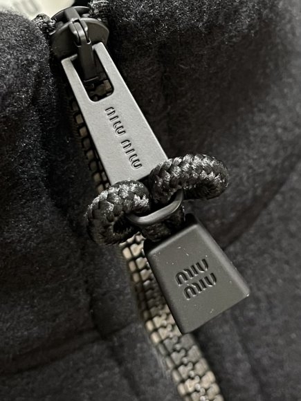 Miu Miu - Мужская кофта толстовка DZ_1109MM9 Miu Miu - Мужская кофта толстовка DZ_1109MM9