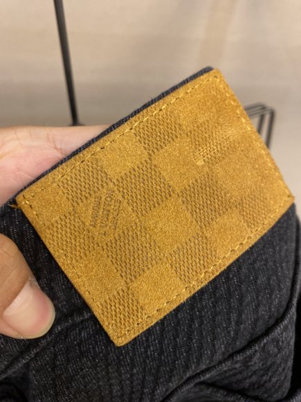 Louis Vuitton - Мужские штаны джинсы (костюм рубашка) DZ_2111LV6