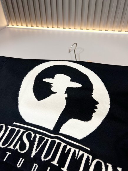 Louis Vuitton - Мужская кофта свитер DF_1101LV1