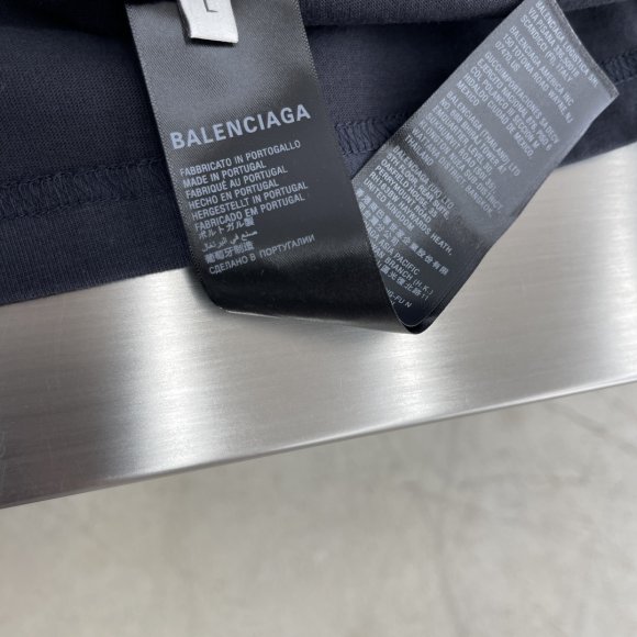 Balenciaga - Мужская футболка майка TJ_2207BA11 Balenciaga - Мужская футболка майка TJ_2207BA11