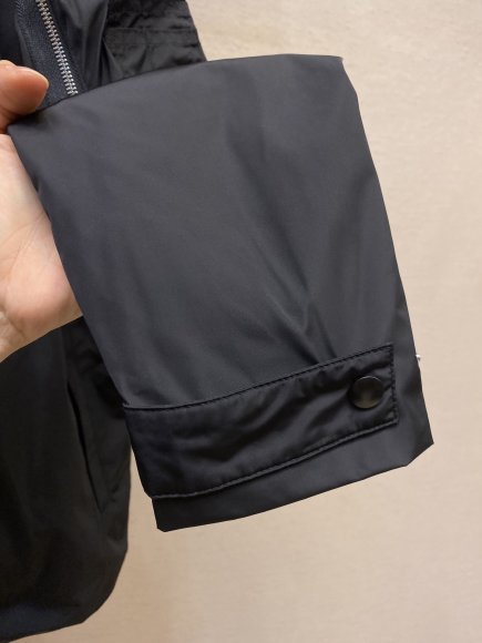 Prada - Мужская куртка ветровка DZ_1702PR11 Prada - Мужская куртка ветровка DZ_1702PR11