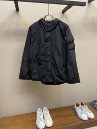 Prada - Мужская куртка ветровка DZ_1702PR11