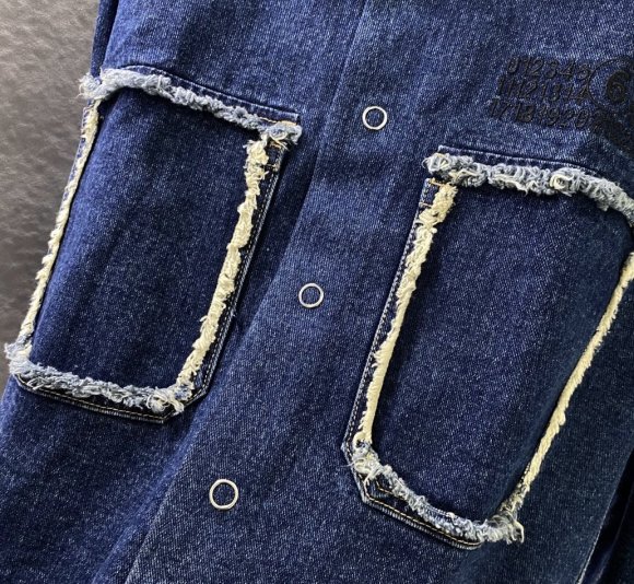 Maison Margiela MM6 - Мужская джинсовая куртка BP_2208MM1 Maison Margiela MM6 - Мужская джинсовая куртка BP_2208MM1