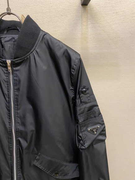Prada - Мужская куртка ветровка DZ_1702PR7
