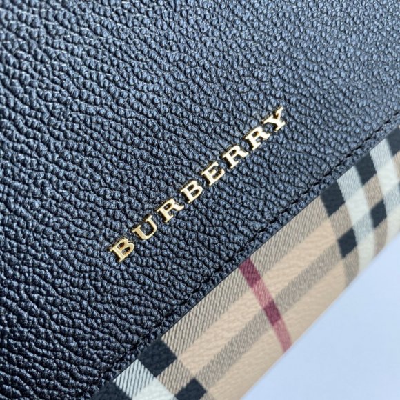 Burberry Женская сумка - мессенджер BU_1702BU6 Burberry Женская сумка - мессенджер BU_1702BU6
