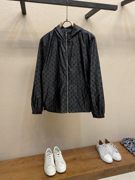 Louis Vuitton - Мужская куртка ветровка DZ_0508LV4 Louis Vuitton - Мужская куртка ветровка DZ_0508LV4