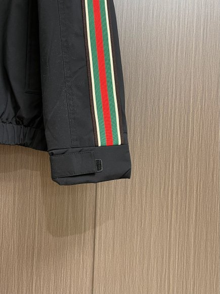 Gucci - Мужская куртка ветровка DZ_3012GU7