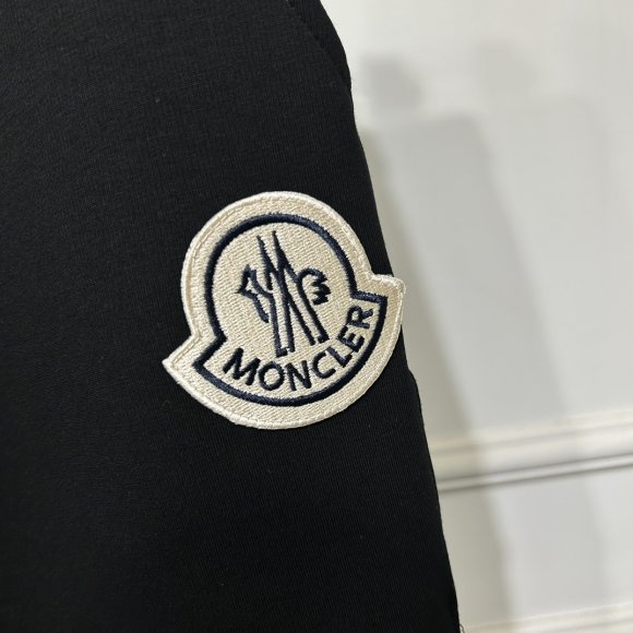 Moncler - Мужские спортивные штаны KN_2509MO3 