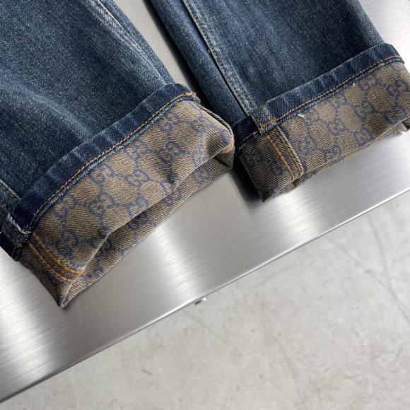 Gucci - Мужские штаны джинсы TJ_2310GU3 Gucci - Мужские штаны джинсы TJ_2310GU3