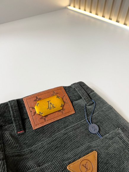 Louis Vuitton - Мужские вельветовые штаны брюки DF_1101LV4 Louis Vuitton - Мужские вельветовые штаны брюки DF_1101LV4