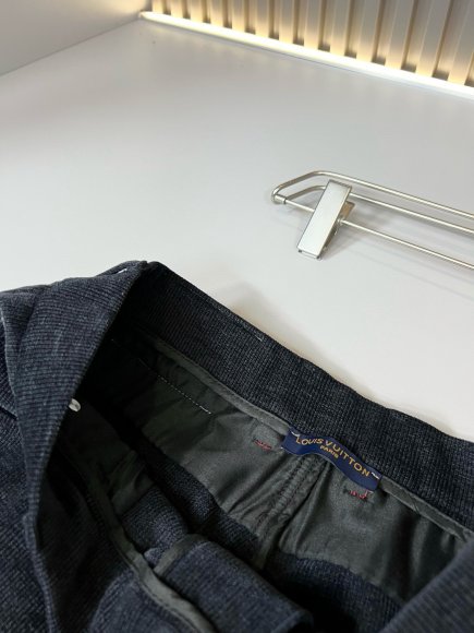 Louis Vuitton - Мужские вельветовые штаны брюки DF_1101LV4 Louis Vuitton - Мужские вельветовые штаны брюки DF_1101LV4