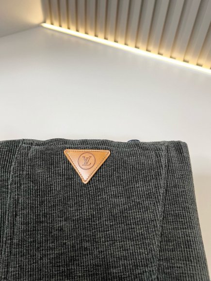 Louis Vuitton - Мужские вельветовые штаны брюки DF_1101LV4 Louis Vuitton - Мужские вельветовые штаны брюки DF_1101LV4