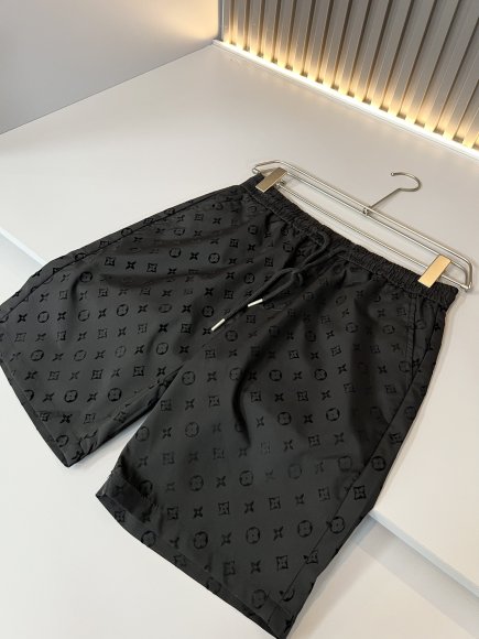 Louis Vuitton - Мужские шорты DF_3005LV8
