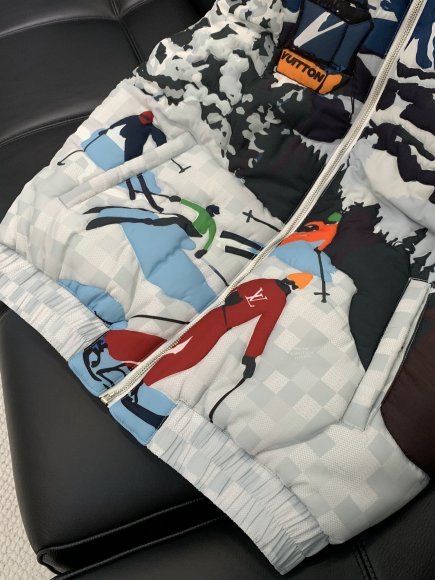 Louis Vuitton - Мужской стеганый жилет TI_2211LV3