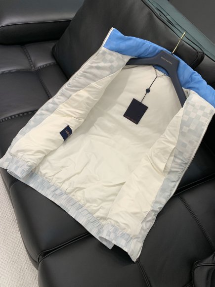 Louis Vuitton - Мужской стеганый жилет TI_2211LV3