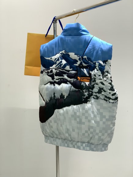 Louis Vuitton - Мужской стеганый жилет TI_2211LV3