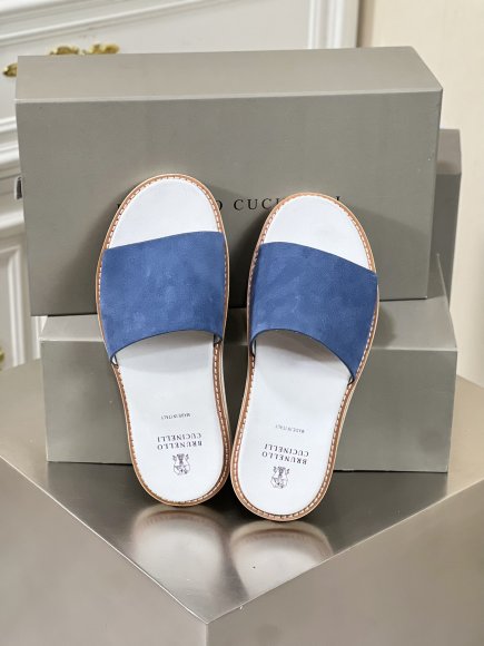 Brunello Cucinelli Urban - Мужские шлепанцы сланцы BL_1203BC4 Brunello Cucinelli Urban - Мужские шлепанцы сланцы BL_1203BC4