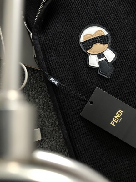 Fendi - Мужская кофта свитер кардиган CF_0910FE11 Fendi - Мужская кофта свитер кардиган CF_0910FE11