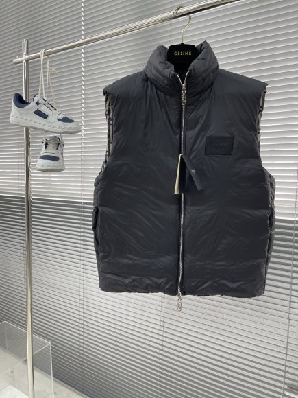 Fendi - Мужская двусторонняя куртка пуховик TJ_0612FE2 Fendi - Мужская двусторонняя куртка пуховик TJ_0612FE2