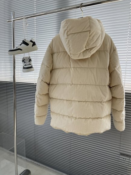 Prada - Мужская вельветовая куртка пуховик TJ_2310PR6 Prada - Мужская вельветовая куртка пуховик TJ_2310PR6